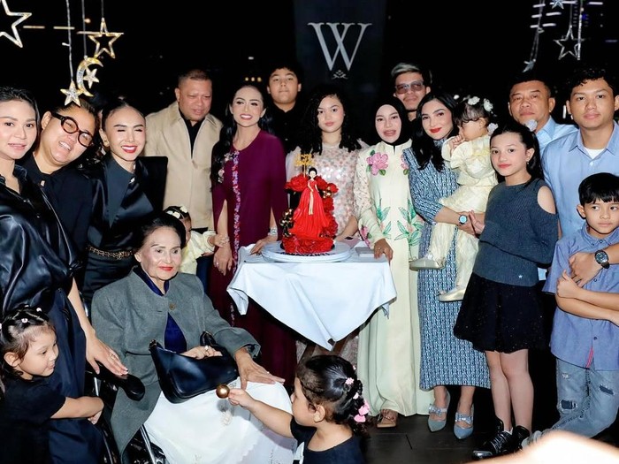 Kris Dayanti rayakan ultah ke-51.