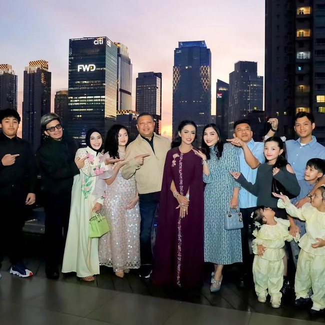 Kris Dayanti Ultah ke-51, Kumpul Bareng Keluarga, Anak, dan Cucu Sudah Bahagia