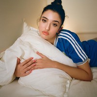 Leonie membagikan pemotretannya dengan Vogue di Instagram tapi sebelumnya remaja 16 tahun itu tidak banyak mengunggah kehidupannya di media sosial. Foto: Instagram @vogueitalia