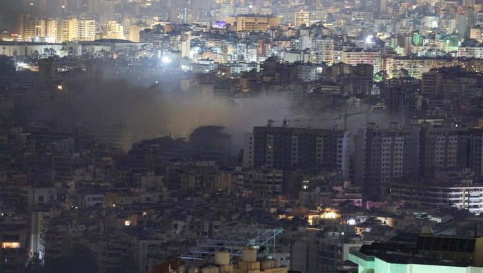 Ilustrasi ibu kota Lebanon, Beirut usai serangan Israel (Foto: REUTERS/Amr Abdallah Dalsh)
