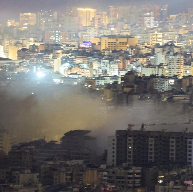 Mencekam! Beirut Selatan Diselimuti Asap Usai Serangan Israel