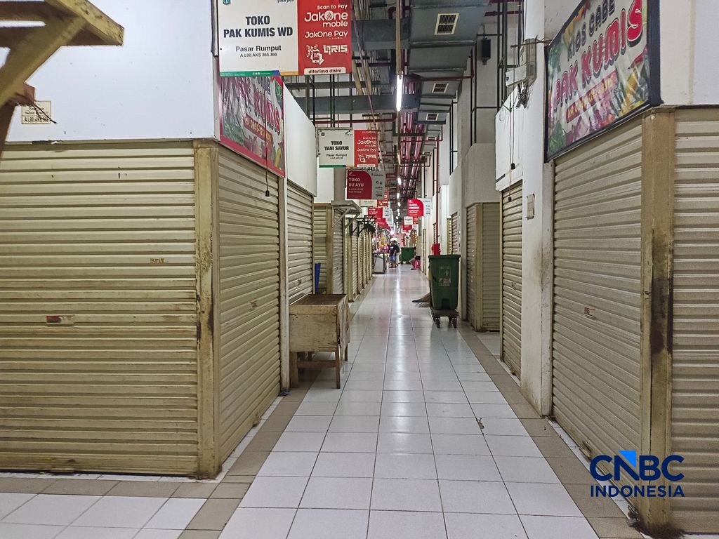 Pantauan langsung kondisi stok dan harga barang kebutuhan pokok di Pasar Rumput, Jakarta Selatan, Rabu (25/3/2026). (CNBC Indonesia/Martyasari Rizky)