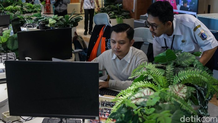 ASN beraktivitas di Balai Kota Jakarta, Rabu (25/3/2026).