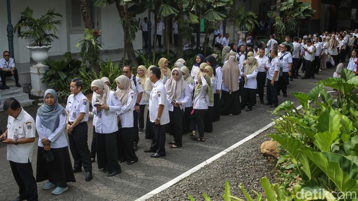 Gubernur DKI Jakarta Pramono Anung bersama Wakil Gubernur Rano Karno menggelar kegiatan halalbihalal dengan aparatur sipil negara (ASN) Pemerintah Provinsi DKI Jakarta di Balai Kota, Rabu (25/3/2026).