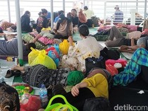 Mau Tak Mau Pemudik Sulsel Tidur di Geladak Kapal demi Kembali ke Rutinitas