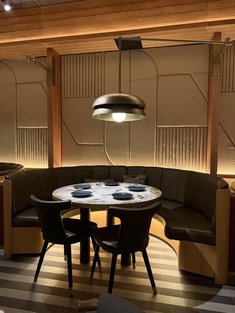 Restoran Thailand Baan Maisie di Plaza Indonesia Jakarta. Baru dibuka pada akhir 2025.