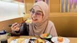 Ria Ricis Bikin Konten Makan hingga Masak Bareng Aisar Khaled