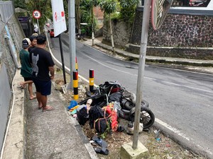 Sekeluarga Terpental Usai Motor Tabrak Tembok di Jalur Klemuk Kota Batu