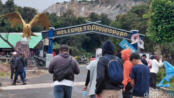Situasi terkini objek wisata Papandayan.