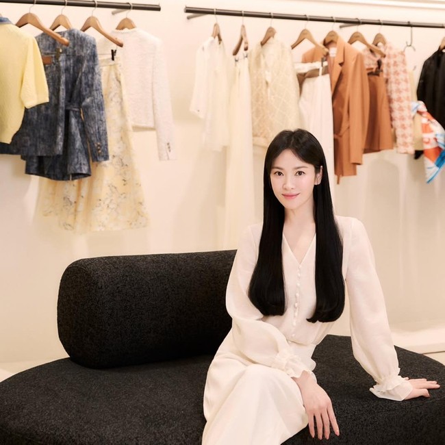 Transformasi Drastis Song Hye Kyo dengan Rambut Super Panjang, Bikin Pangling