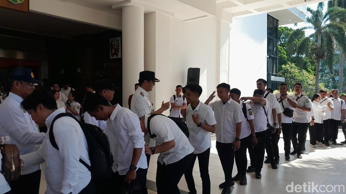 Suasana apel perdana usai Lebaran 1447H di lingkungan Pemkot Medan. (Foto: Rechtin Hani Ritonga/detikSumut)