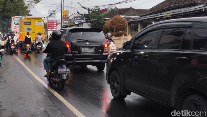 Suasana arus balik di Kuningan, Selasa (25/3/2026) sore.