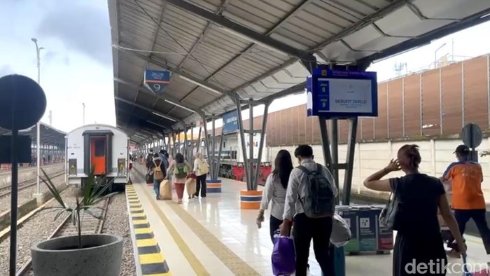 Suasana puncak arus balik di Stasiun Kertapati Palembang