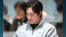 Potret Lee Byung Hun dan Han Ji Min di Pembacaan Naskah Drakor The Koreans