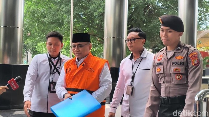 Yaqut Cholil Qoumas tiba di KPK (Kurniawan Fadilah/detikcom)