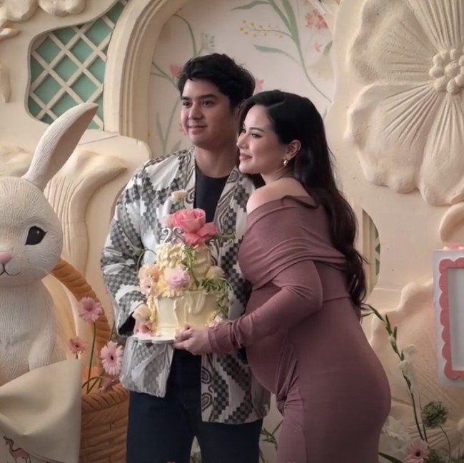 Potret Acara Ultah Sekaligus Baby Shower Alyssa Daguise, Bumil Tampil Glowing