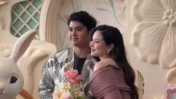 Potret Acara Ultah Sekaligus Baby Shower Alyssa Daguise, Bumil Tampil Glowing