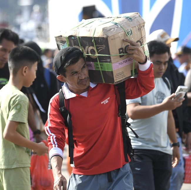 Foto-foto Arus Balik di Pelabuhan Samarinda