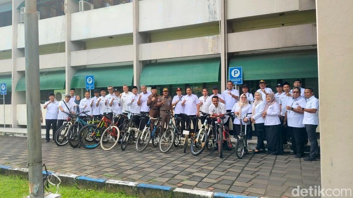 ASN Pemkab Bangkalan wajib naik sepeda angin saat bekerja