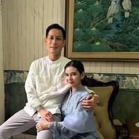 Potret Kemesraan Chef Juna dengan Pacar Saat Lebaran, Agamanya Jadi Sorotan