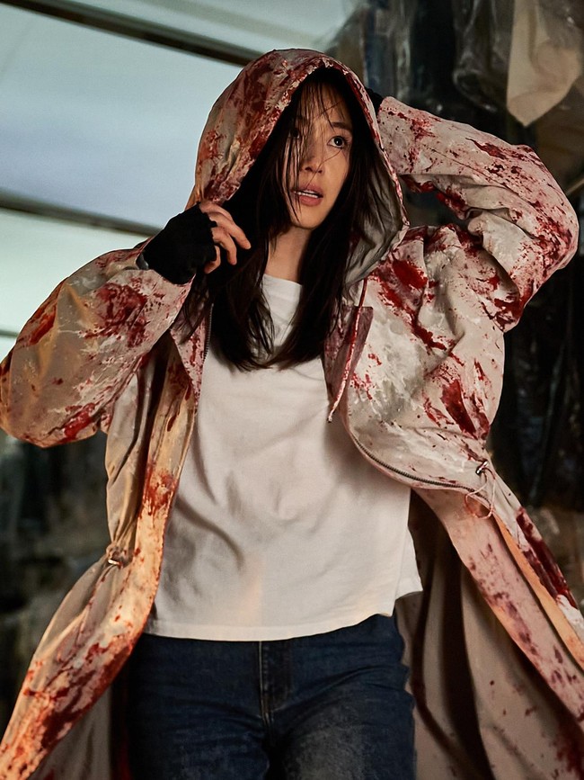 Jun Ji Hyun Berdarah-darah di Film Yeon Sang Ho Colony