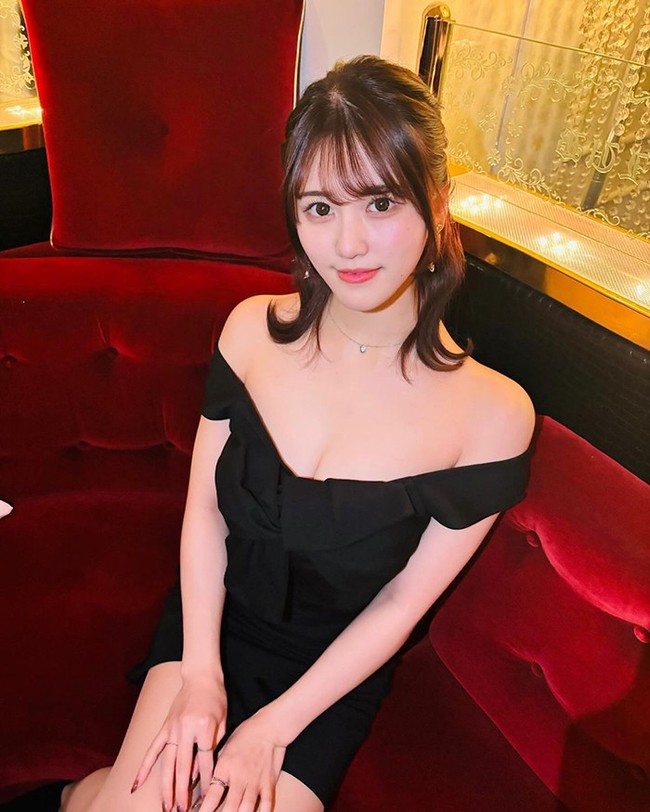 Haru eks NATURE mengejutkan publik dengan transformasinya menjadi hostess bar dewasa. Meski menuai pro dan kontra, ia meminta penggemar untuk tidak mengkhawatirkan pilihannya. Foto: dok. X