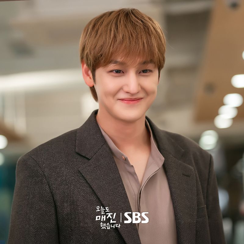 Drama Korea Sold Out on You Penampilan Kim Bum di drama Korea Sold Out on You.