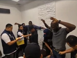 Penipuan Black Dollar, 2 WN Liberia Ditangkap di Apartemen Kembangan