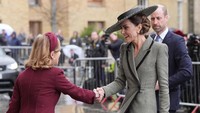 Foto: Kate Middleton dan Coat Barunya di Momen Bersejarah Gereja Inggris