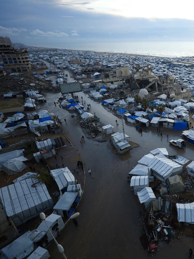 Hujan Deras Perparah Kondisi Pengungsi di Gaza
