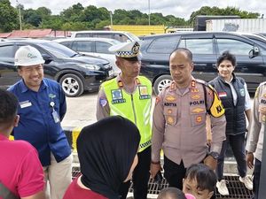 Antisipasi Lonjakan Arus Balik, Polisi Gelar Patroli di Pelabuhan Tanjung Kalian