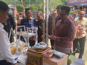 Hasil Karya Napi se-Bali Dijual dalam Bazar, Ada Lukisan hingga Kerajinan