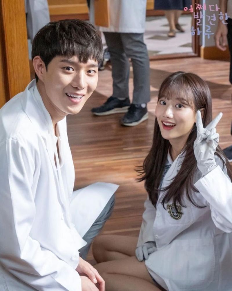Kim Young Dae dan Lee Naeun Kim Young Dae dan Lee Naeun.