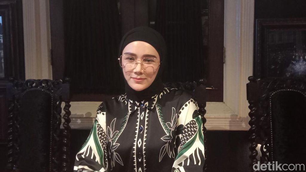 Mulan Jameela Bantah Keras Bikin Pernyataan Sudutkan Profesi Guru