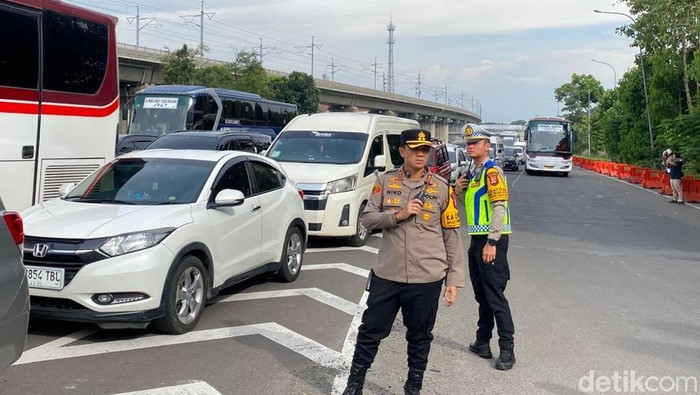 Pengamanan lalin di jalur tol Cimahi