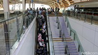 PT Kereta Cepat Indonesia China (KCIC) mencatat volume penumpang Whoosh selama masa Angkutan Lebaran 2026 terus mengalami tren kenaikan, seiring meningkatnya mobilitas masyarakat.