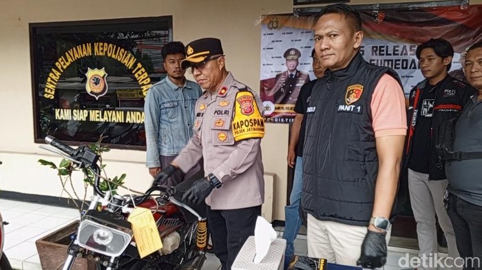 Polsek Jatinangor ringkus dua orang pelaku curanmor.