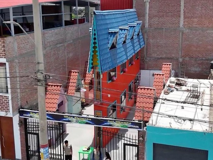 Rumah tersempit, lebarnya cuma 63 cm di Peru