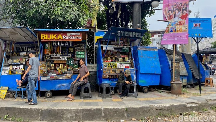 Sentra stempel di Cikapundung, Kota Bandung.