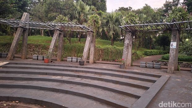 Taman Cempaka di Cipayung, Jakarta Timur Taman Cempaka di Cipayung, Jakarta Timur