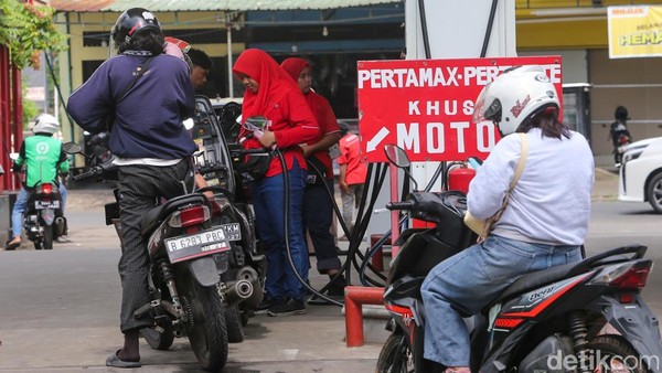 Aktivitas SPBU di RI Saat Negara Tetangga Krisis BBM
