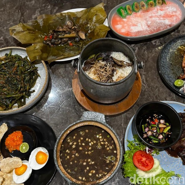 Spesial! Nasi Liwet dan Cumi Bakar Madu di Resto Saung Tengah Kota Jakarta