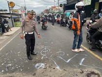 Anggota Satpol PP di Bogor Tewas Usai Tabrak Truk Kontainer Parkir