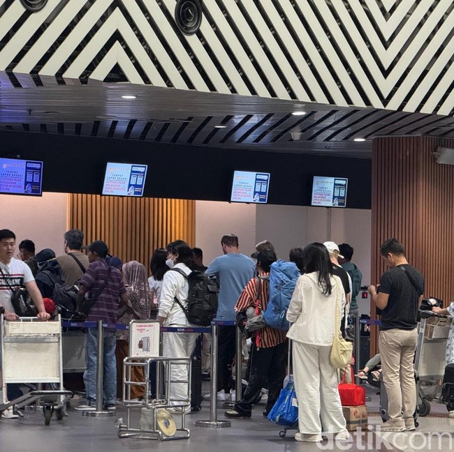Puncak Arus Balik Lebaran Bandara Juanda Layani 50.782 Penumpang Sehari