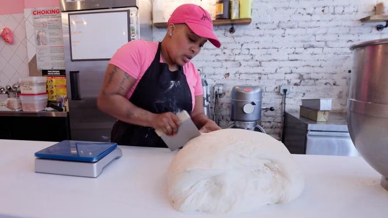 Bakery kapok viral Bukan Nggak Bersyukur, Pemilik Bakery Ini Punya Alasan Kapok Viral
