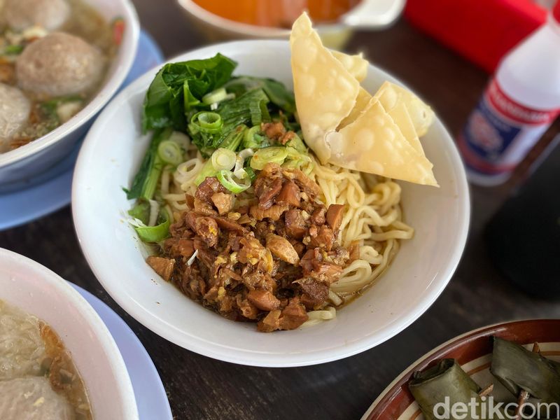 Bakso Raksasa, bakso legendaris di Wonogiri, Jawa Tengah