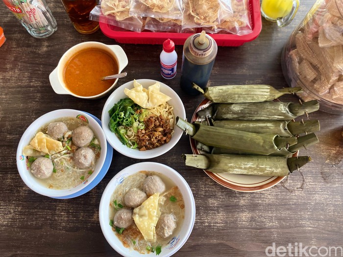 Bakso Raksasa, bakso legendaris di Wonogiri, Jawa Tengah