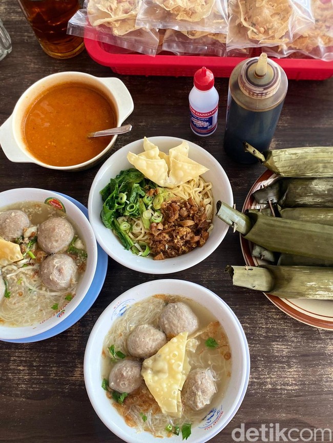 Mampir ke Wonogiri, Jangan Lupa Coba Bakso Legendaris dari 1980 Ini!
