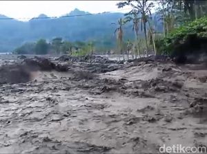 Banjir Lahar Semeru Terjang Besuk Kobokan dan Kali Lanang