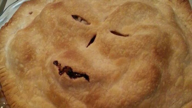 Gagal Total! 8 Kue dan Roti Ini Bentuknya Jadi Menyeramkan